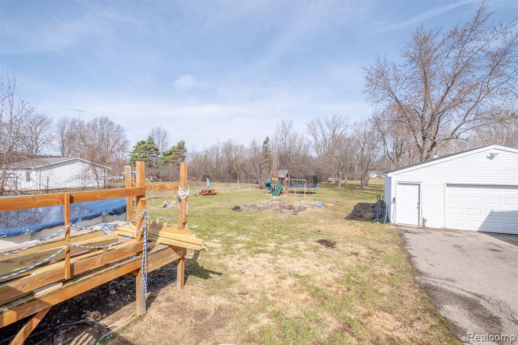 2375 Gibson Road Grand Blanc, MI 48439 - Photo 38 of 41 Gallery Image 38