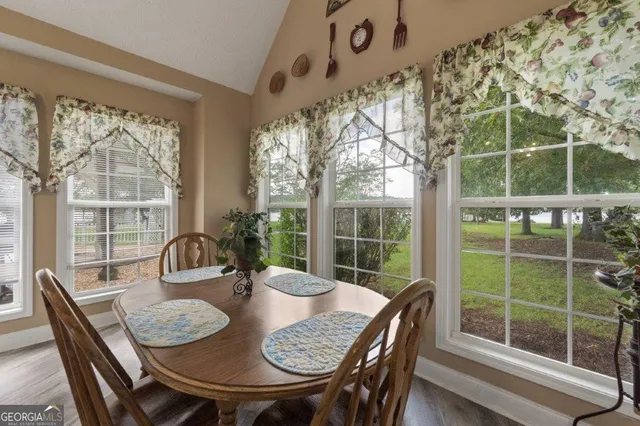 a view of entryway with workspace