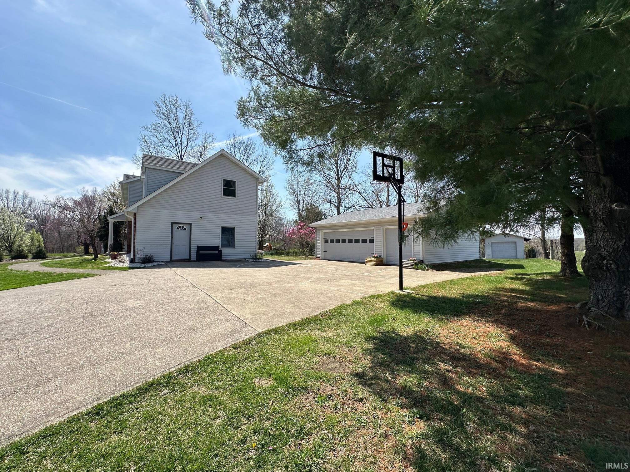 5291 Old St Road Bedford, IN 47421 - Photo 17 of 36