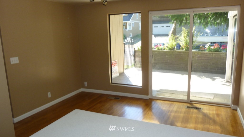 2626 49th Avenue Southwest Seattle, WA 98116 - Photo 5 of 15