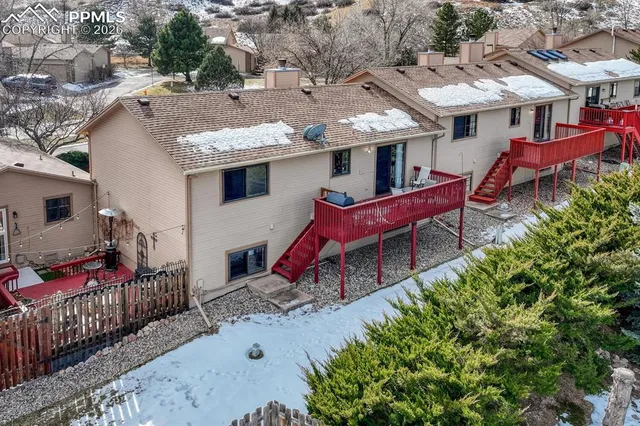 $400,000 | 1524 Shane Circle, Colorado Springs, CO 80907