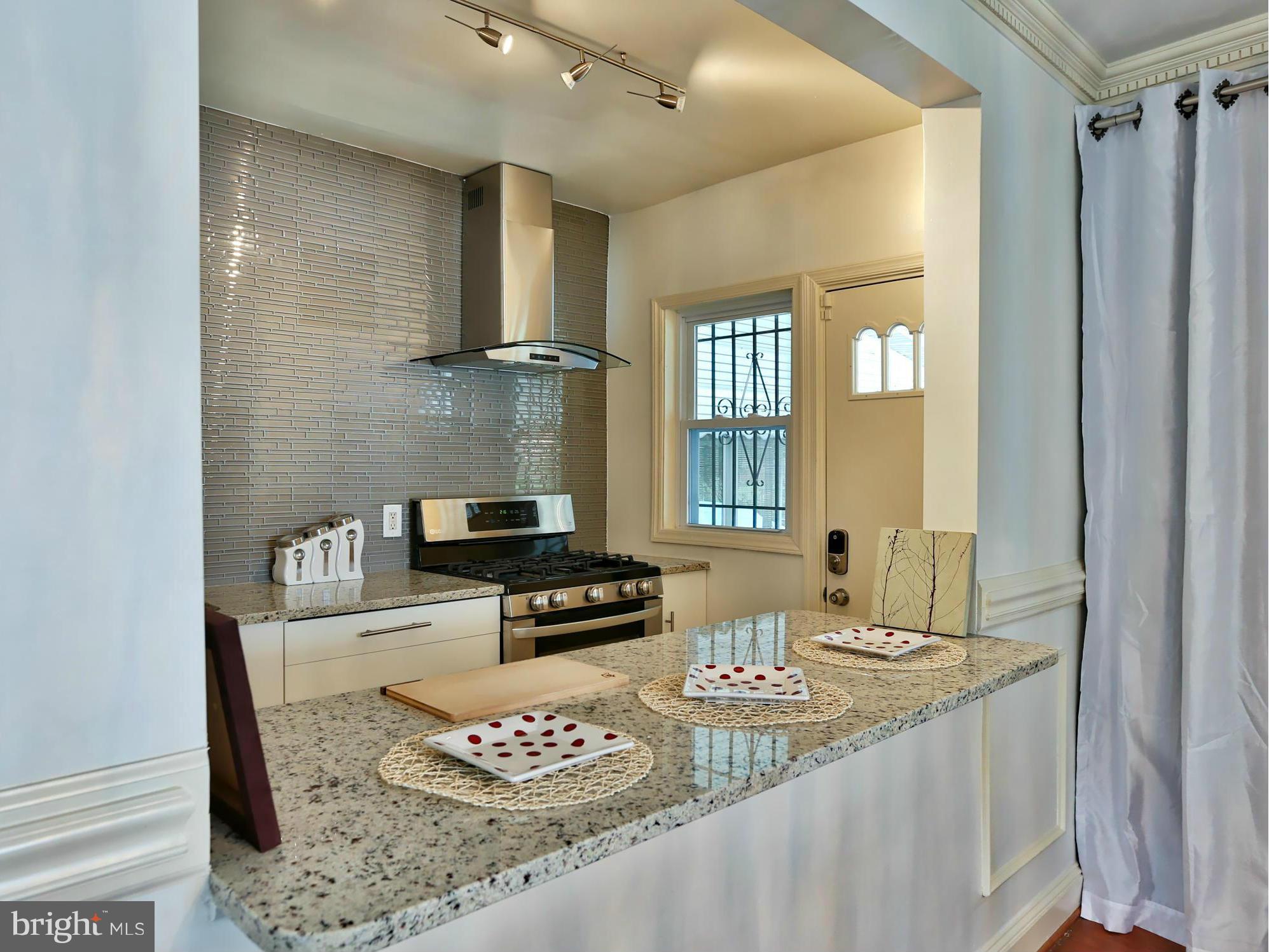 4646 Marble Hall Road Baltimore, MD 21239 - Photo 11 of 30 Island And Breakfast Bar