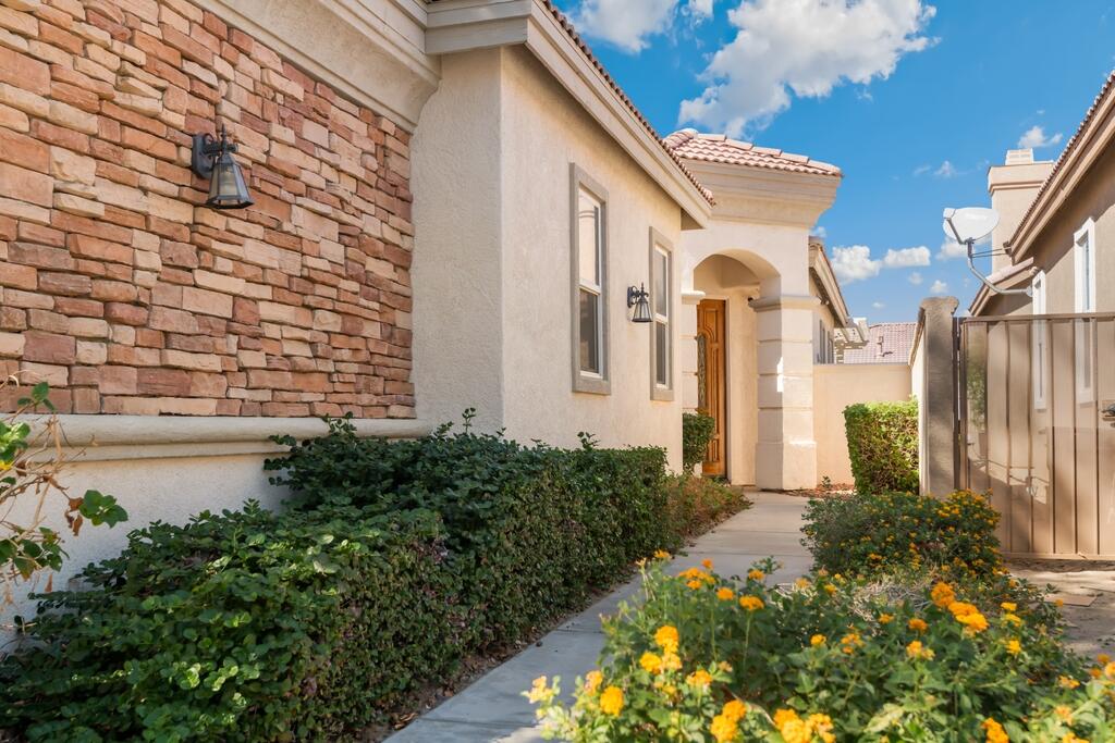 49653 Wayne Street Indio, CA 92201 - Photo 2 of 32 04