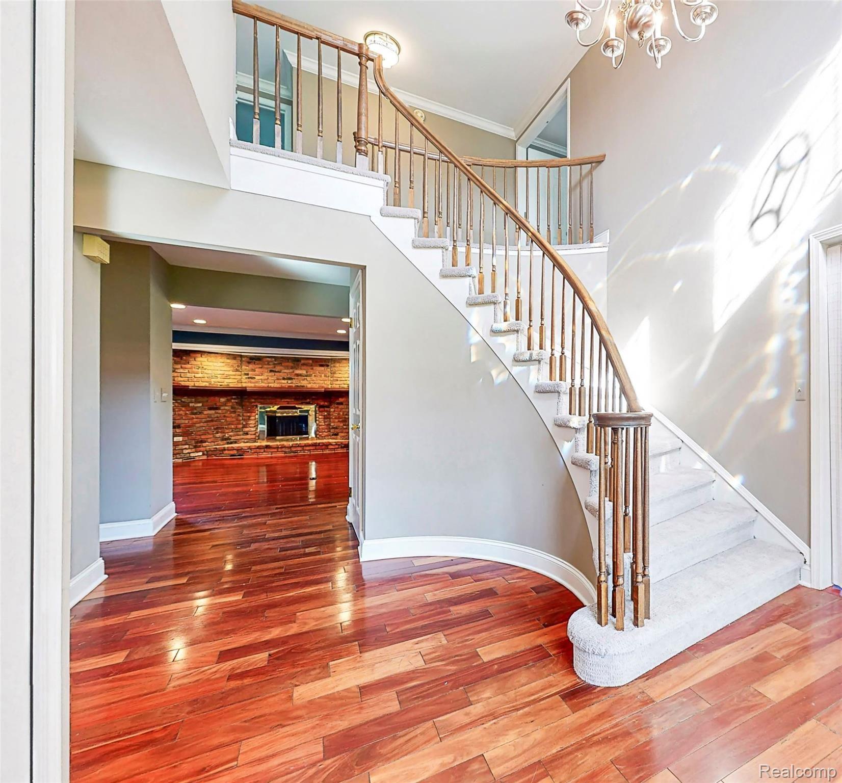 2314 Ulster Road Rochester, MI 48309 - Photo 5 of 54 Foyer