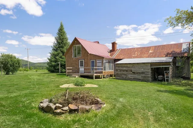 $205,000 | 3959 Highway 102, Canaan, VT 05903