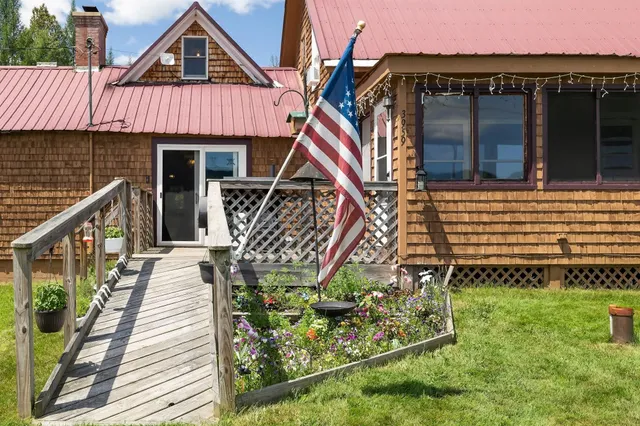 $205,000 | 3959 Highway 102, Canaan, VT 05903