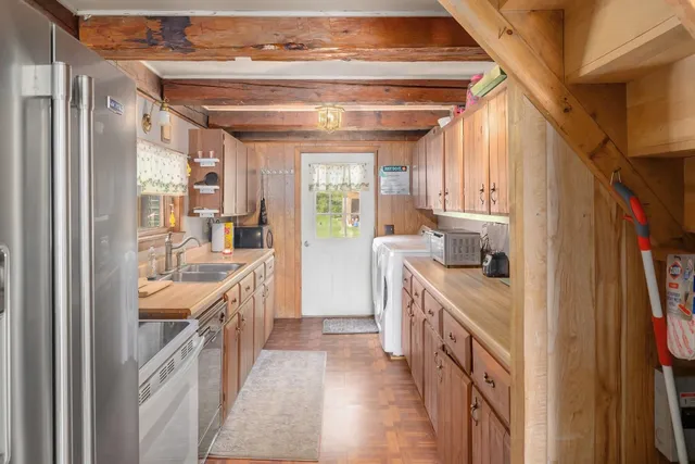 $205,000 | 3959 Highway 102, Canaan, VT 05903