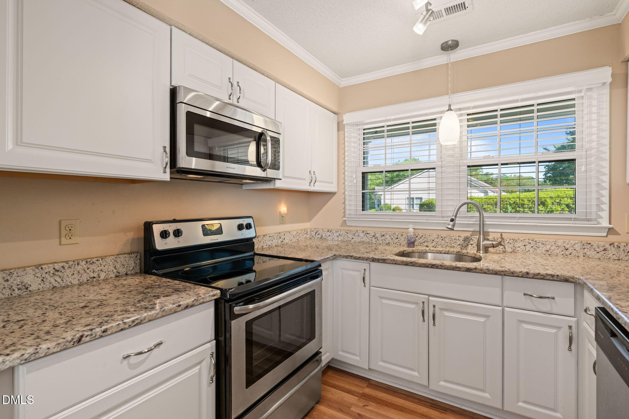 2744 Cottage Circle Raleigh, NC 27613 - Photo 12 of 36 Kitchebn