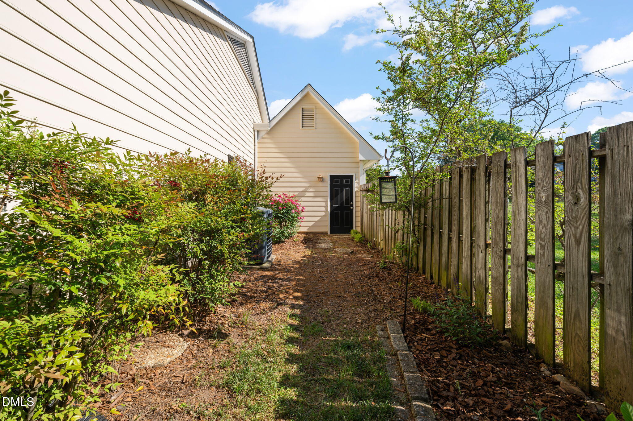 2744 Cottage Circle Raleigh, NC 27613 - Photo 35 of 36 Side yard