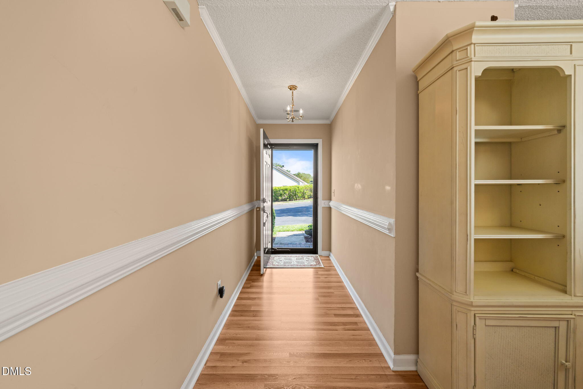 2744 Cottage Circle Raleigh, NC 27613 - Photo 8 of 36 Foyer