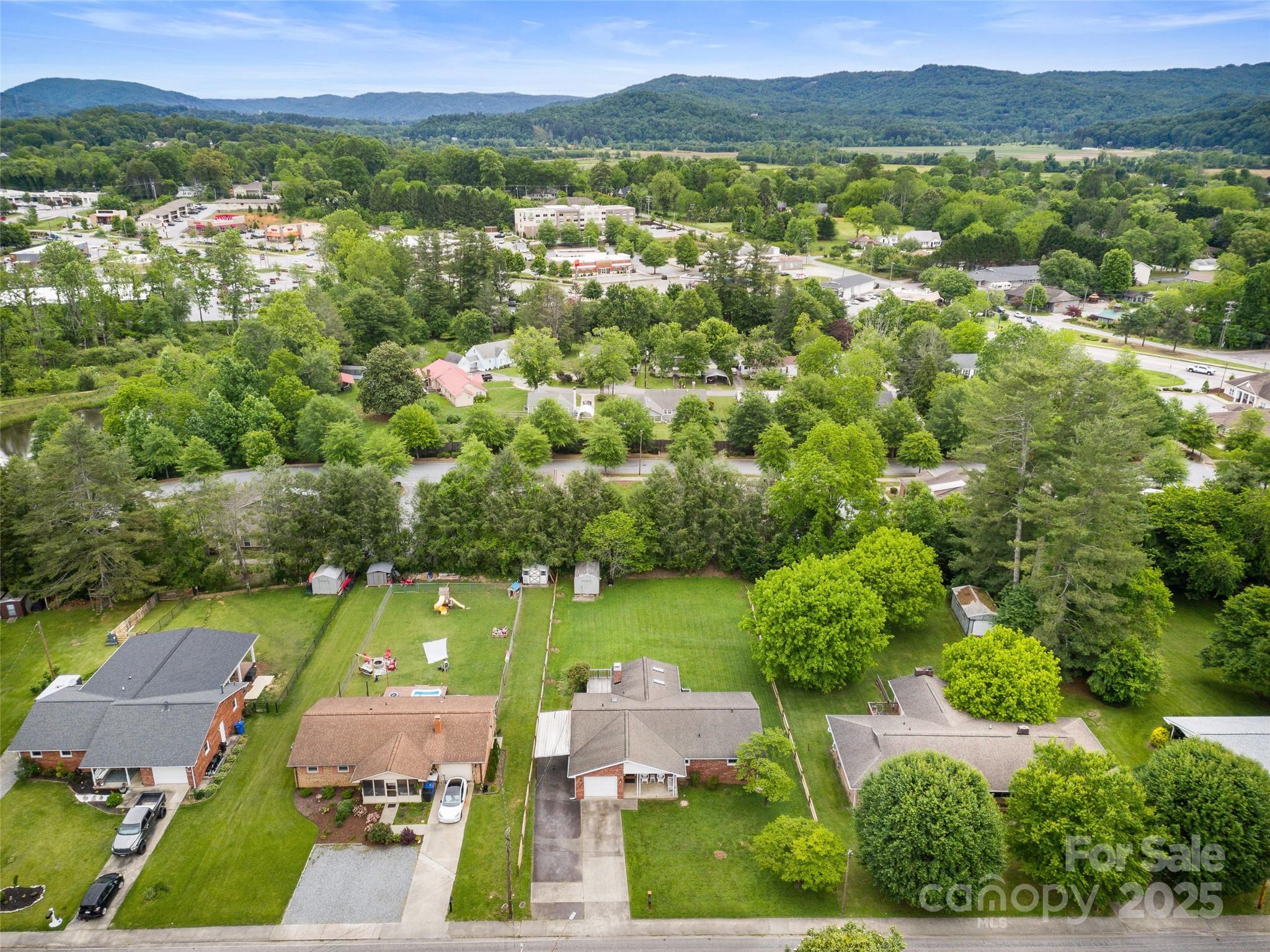 158 Fisher Road Brevard, NC 28712 - Photo 29 of 31 Gallery Image 29