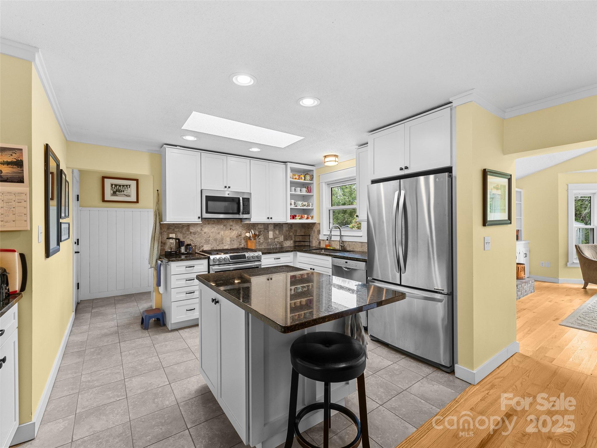 158 Fisher Road Brevard, NC 28712 - Photo 9 of 31 Gallery Image 9