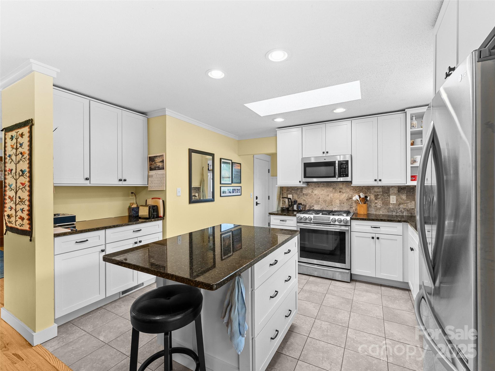 158 Fisher Road Brevard, NC 28712 - Photo 10 of 31 Gallery Image 10