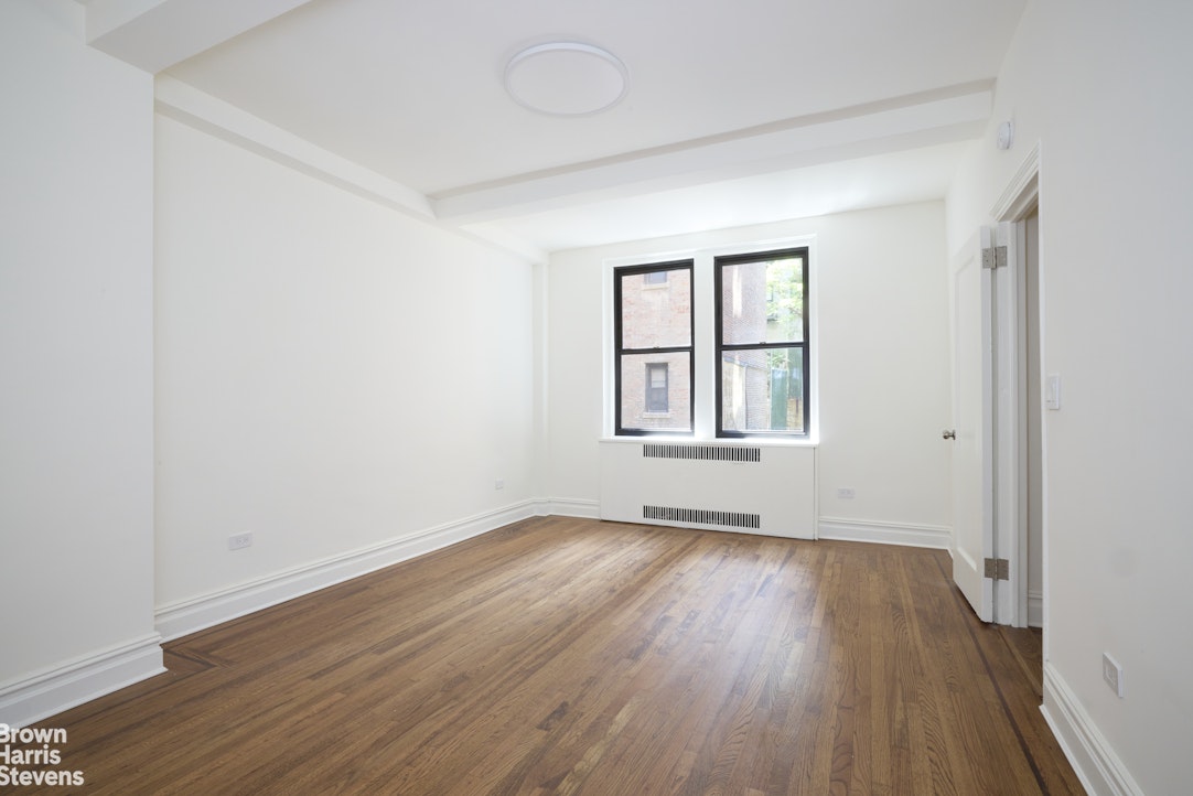 152 East 94th Street, Unit 1A Manhattan, NY 10128 - Photo 9 of 11