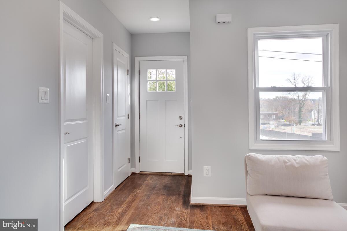 1404 Beaver Heights Lane Capitol Heights, MD 20743 - Photo 5 of 56