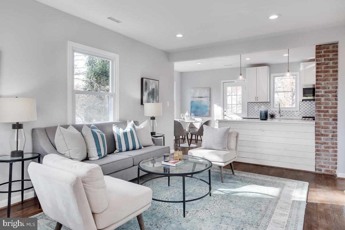 1404 Beaver Heights Lane Capitol Heights, MD 20743 - Photo 7 of 56