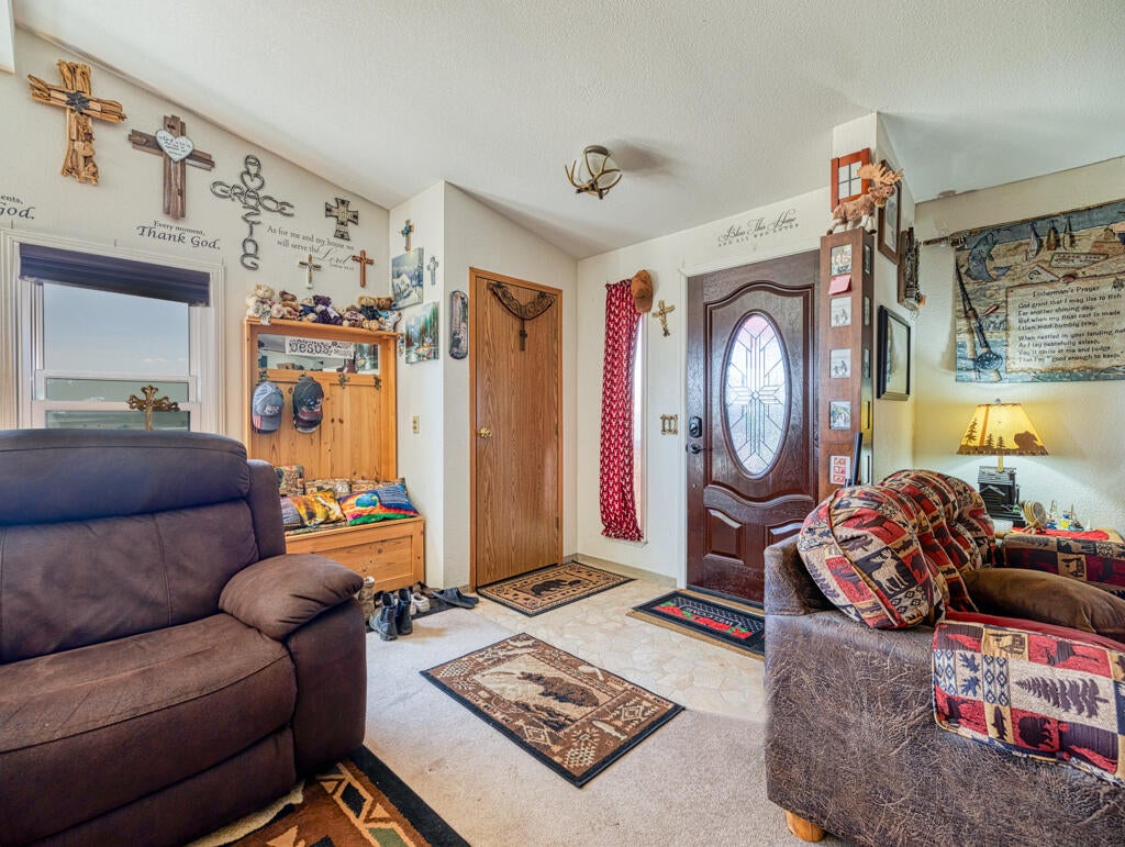6501 Scottsbluff Road Klamath Falls, OR 97601 - Photo 11 of 36 Scottsbluff-11