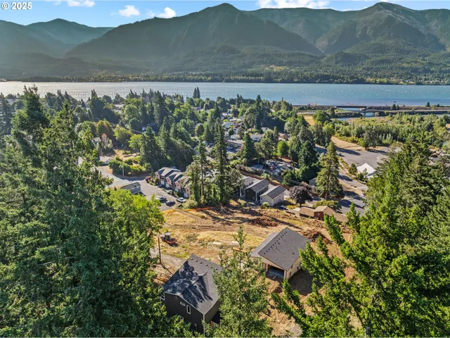 $675,000 | 79 Northwest Lasher Street, Stevenson, WA 98648