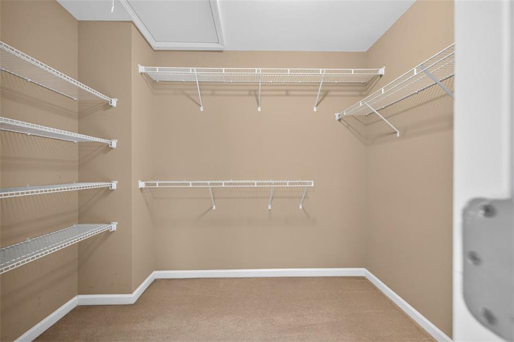 1572 Lenox Overlook Road Atlanta, GA 30329 - Photo 35 of 44