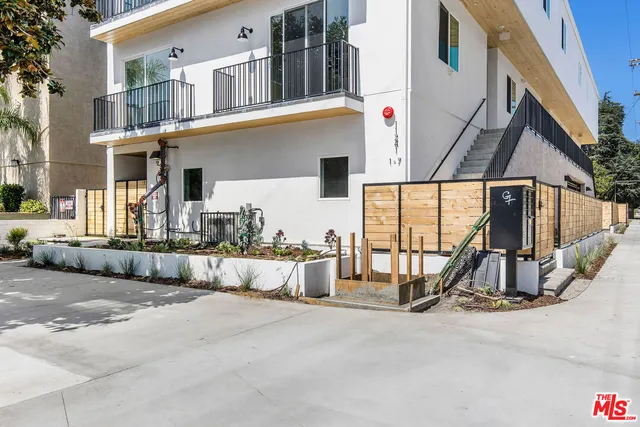$4,495 | 11241 Morrison Street, Unit 6, North Hollywood, CA 91601