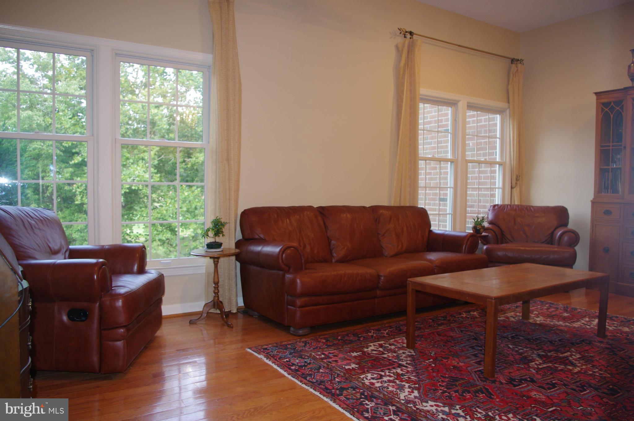 2143 Greenkeepers Court Reston, VA 20191 - Photo 5 of 9 Living Room