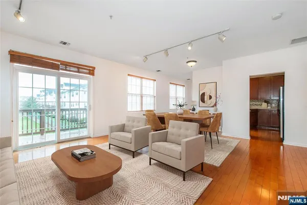 $575,000 | 177 Brittany Court, Clifton, NJ 07013