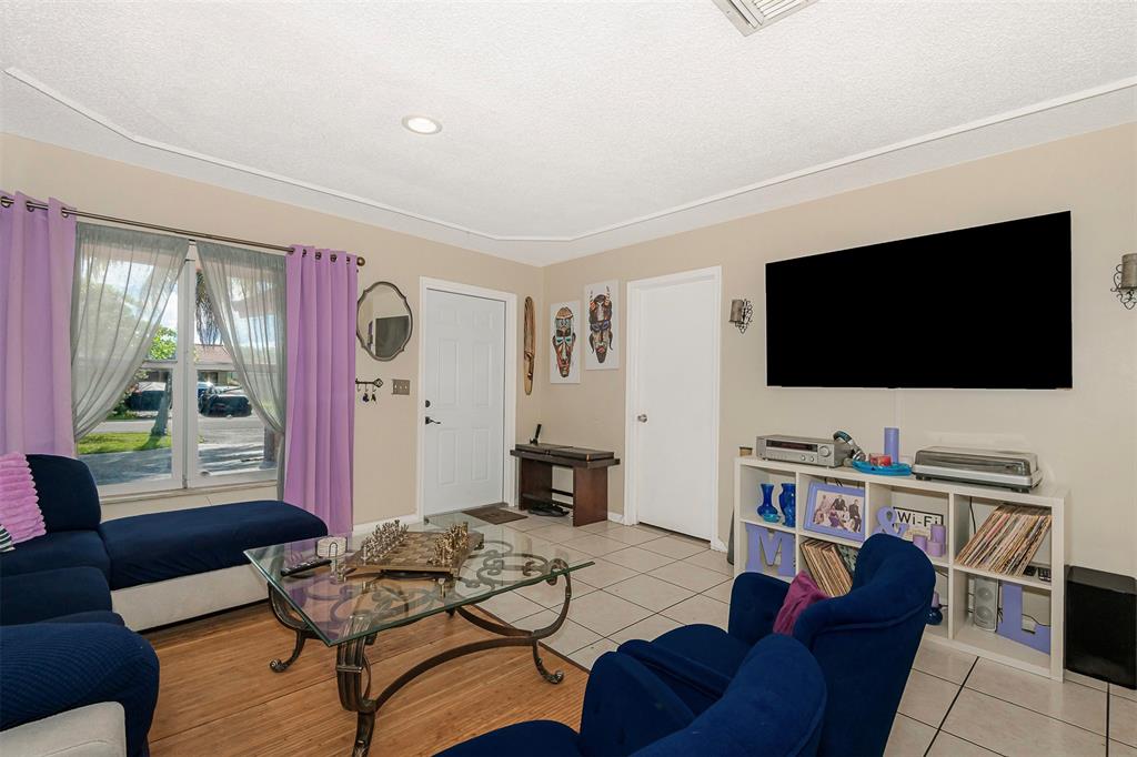 3660 Northwest 80th Avenue Coral Springs, FL 33065 - Photo 11 of 37