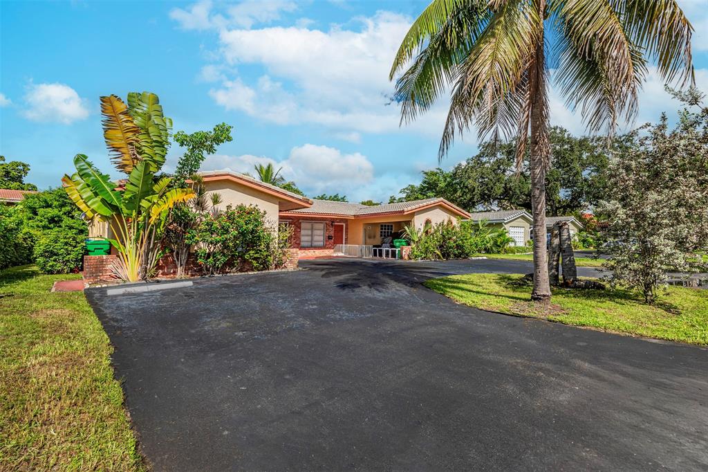 3660 Northwest 80th Avenue Coral Springs, FL 33065 - Photo 25 of 37