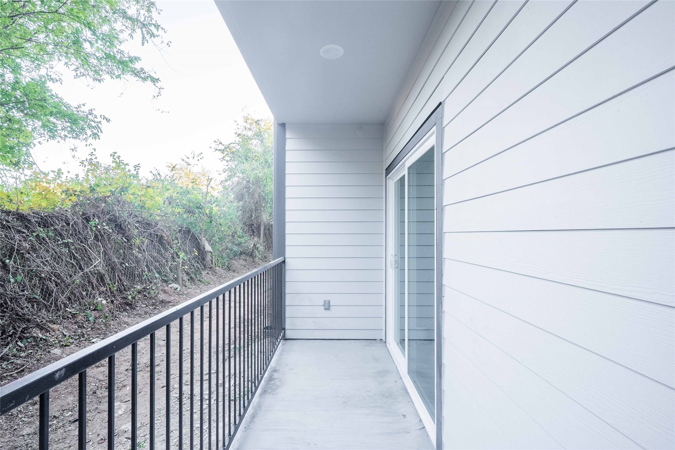 2101 Reinke Road, Unit 3308 Waller, TX 77484 - Photo 14 of 24 a view of a balcony