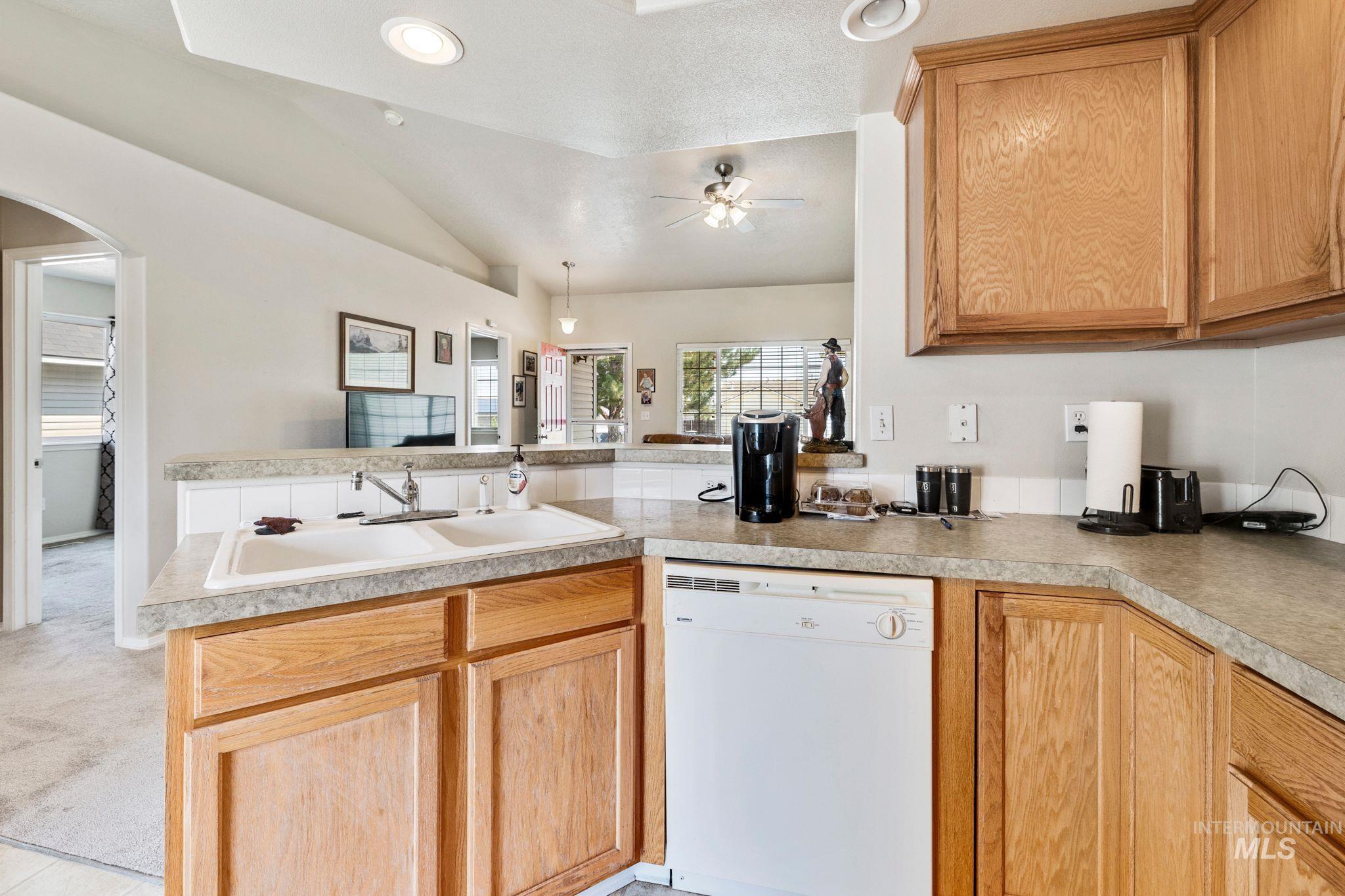 16705 Naito Avenue Caldwell, ID 83607 - Photo 5 of 33