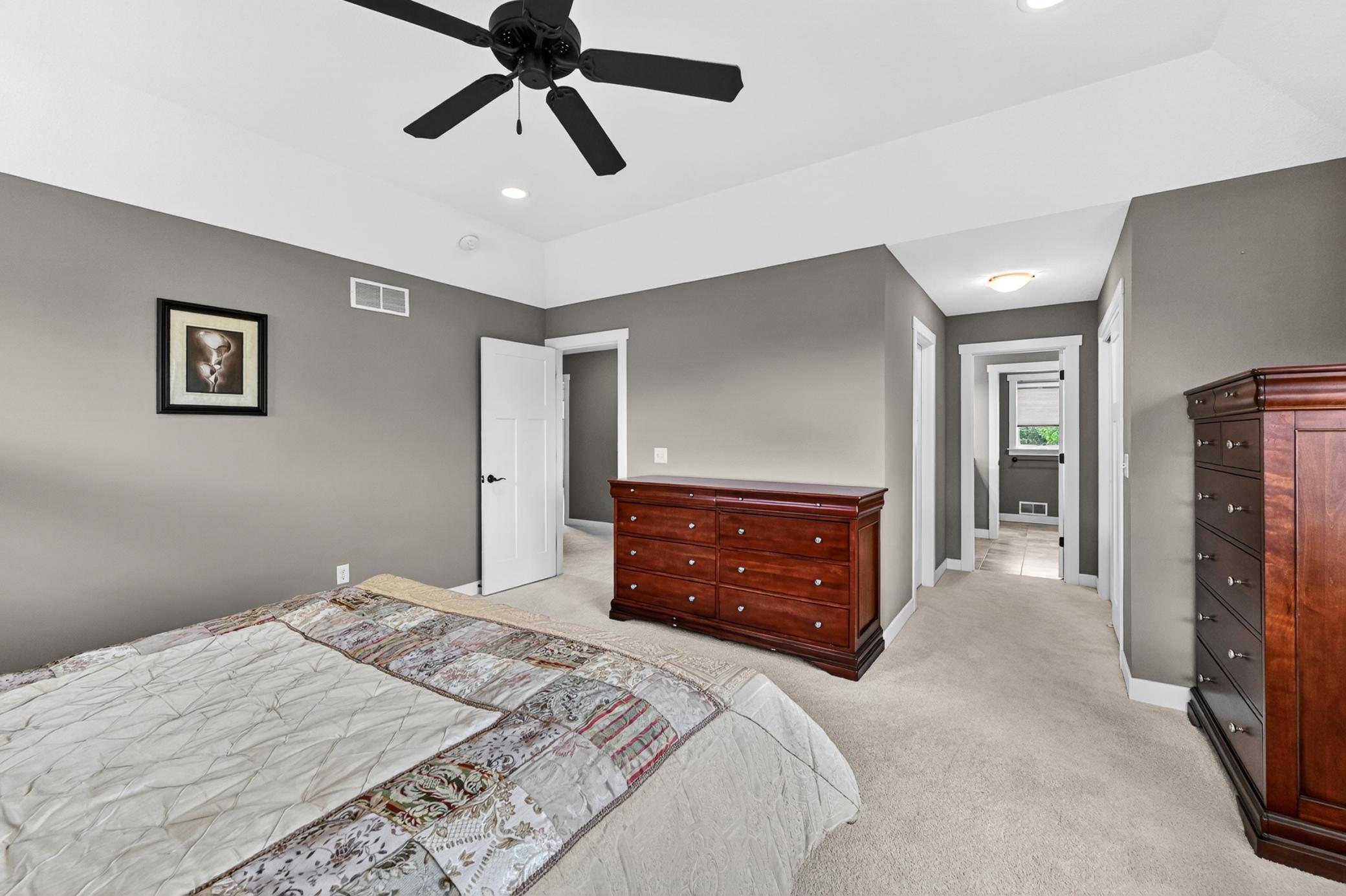 2074 Shannon Oaks Boulevard Northeast Rochester, MN 55906 - Photo 20 of 46