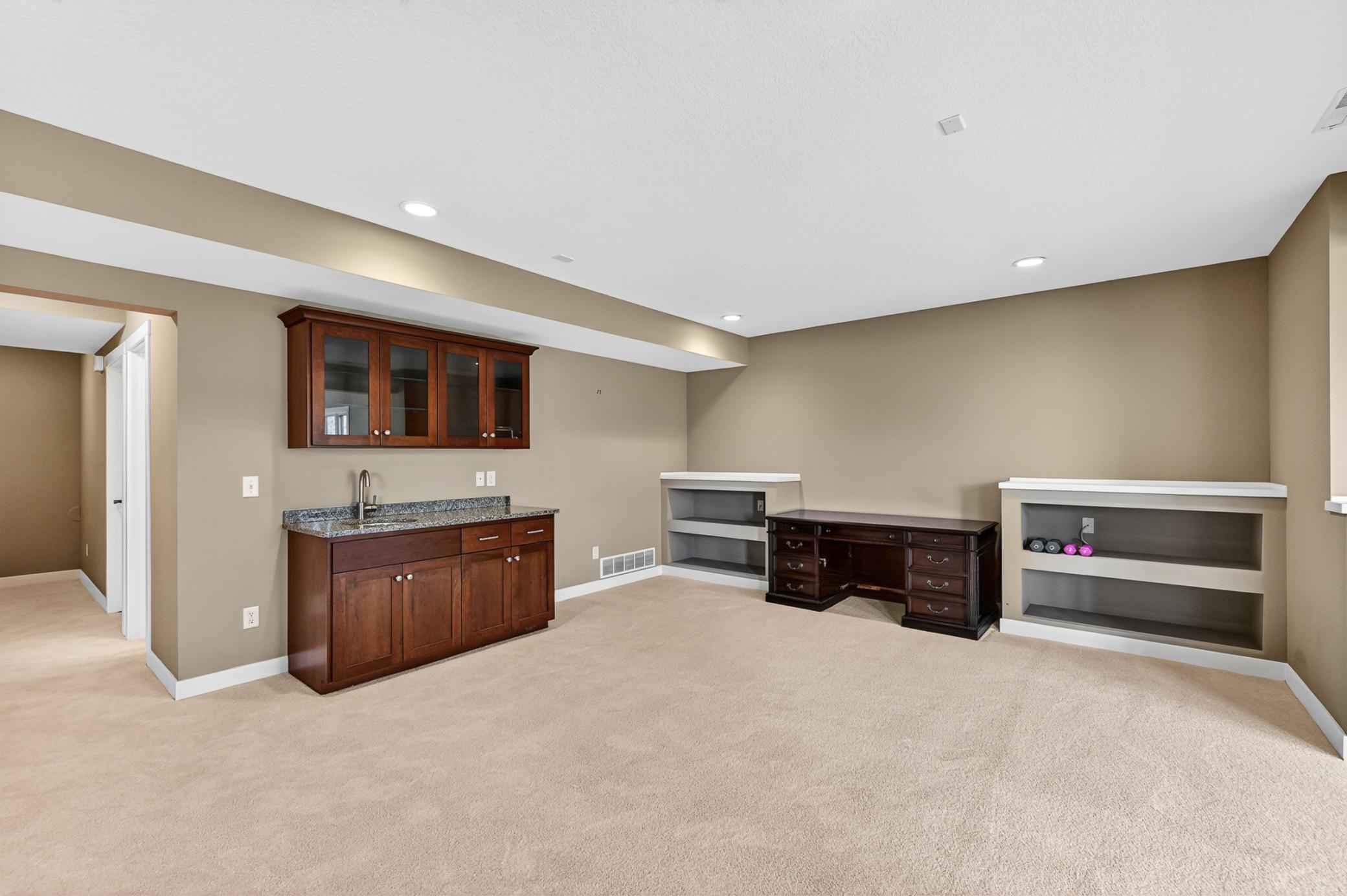 2074 Shannon Oaks Boulevard Northeast Rochester, MN 55906 - Photo 31 of 46