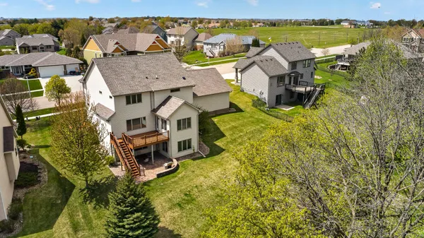 $889,900 | 2074 Shannon Oaks Boulevard Northeast, Rochester, MN 55906