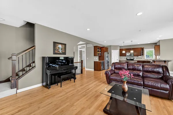 $889,900 | 2074 Shannon Oaks Boulevard Northeast, Rochester, MN 55906
