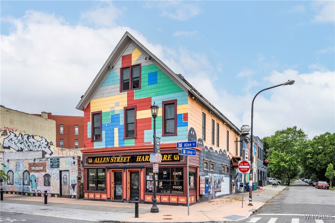 245 Allen Street Buffalo, NY 14201 - Photo 3 of 38