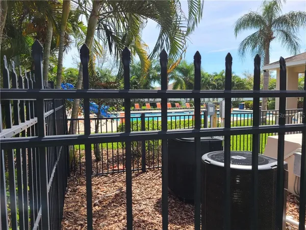 $3,200 | 6122 39th Court East, Bradenton, FL 34203