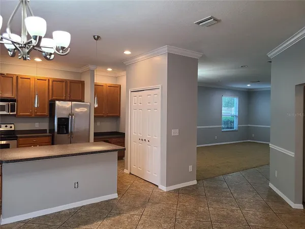 $3,200 | 6122 39th Court East, Bradenton, FL 34203