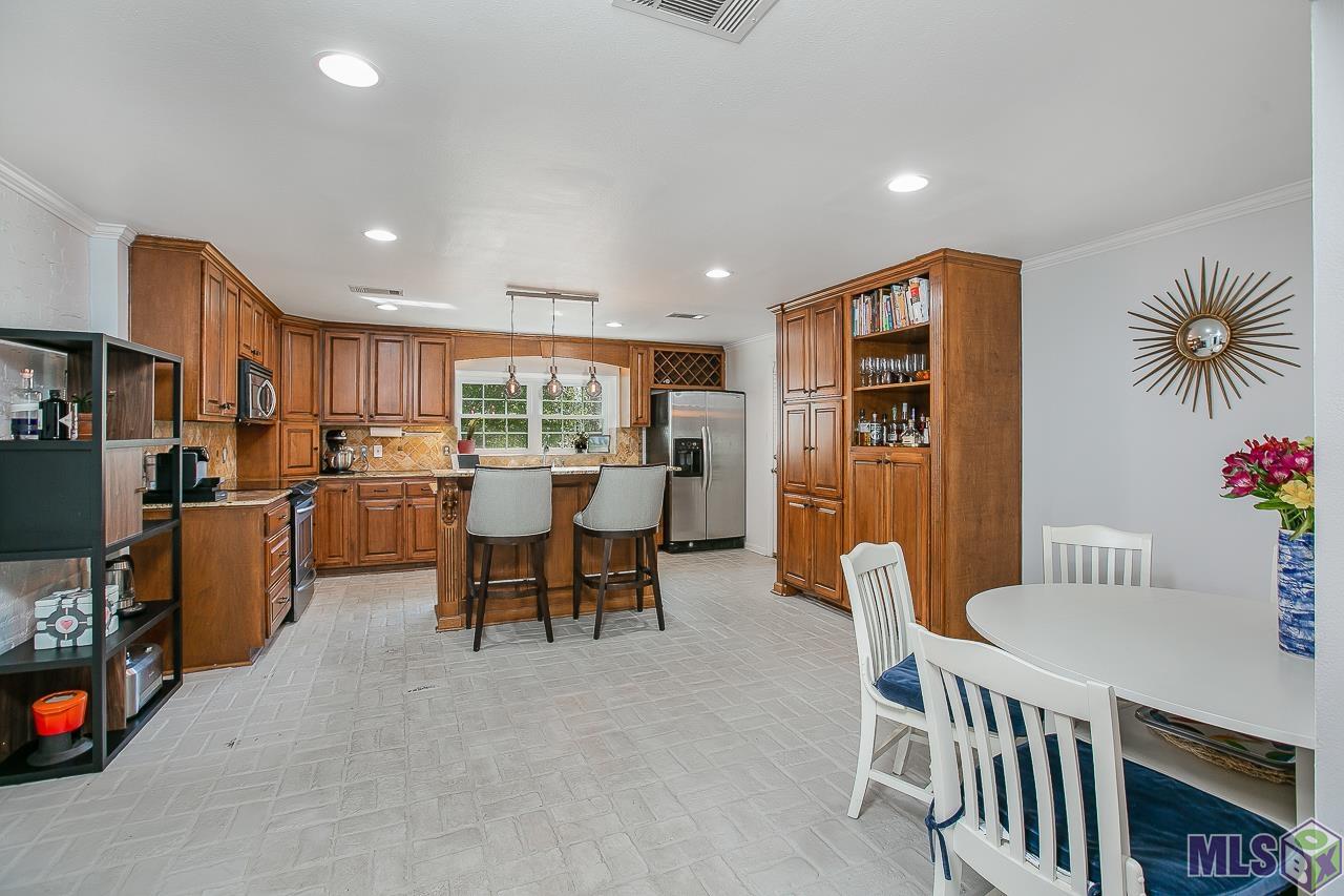 4221 Tupello Street Baton Rouge, LA 70808 - Photo 5 of 38