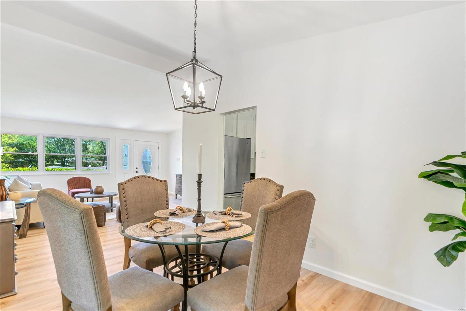 37 Riviera Court St. Louis, MO 63146 - Photo 5 of 23 Gallery Image 5