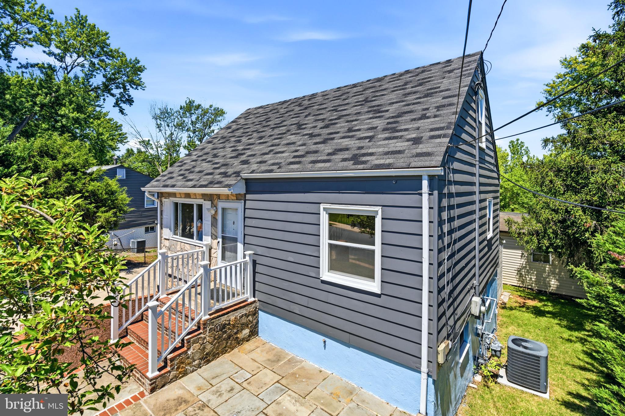 7556 Alleghany Road Manassas, VA 20111 - Photo 4 of 61