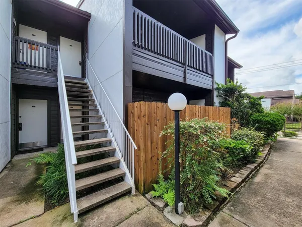 $1,380 | 2601 South Braeswood Boulevard, Unit 1305, Houston, TX 77025