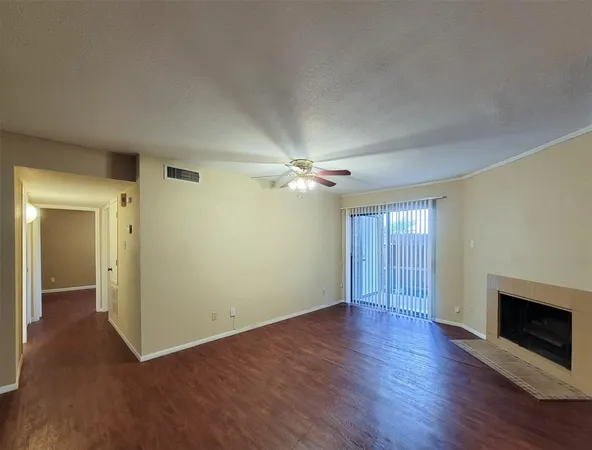 $1,380 | 2601 South Braeswood Boulevard, Unit 1305, Houston, TX 77025