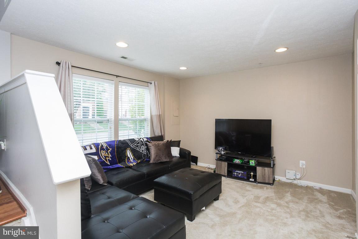 9725 Luguna Road Baltimore, MD 21220 - Photo 5 of 33