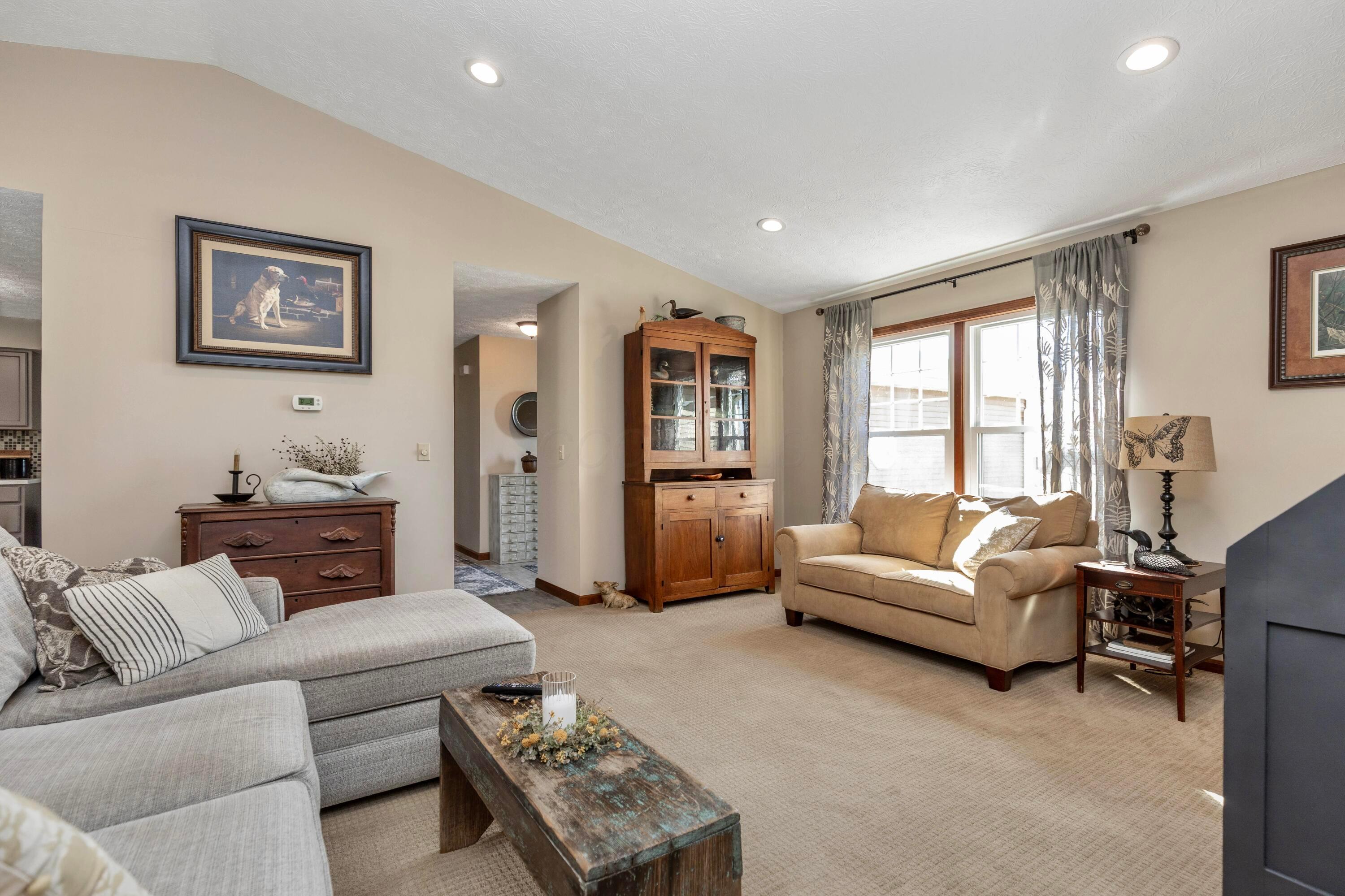 6386 Zane Trail Road Circleville, OH 43113 - Photo 5 of 31 1R6A9538