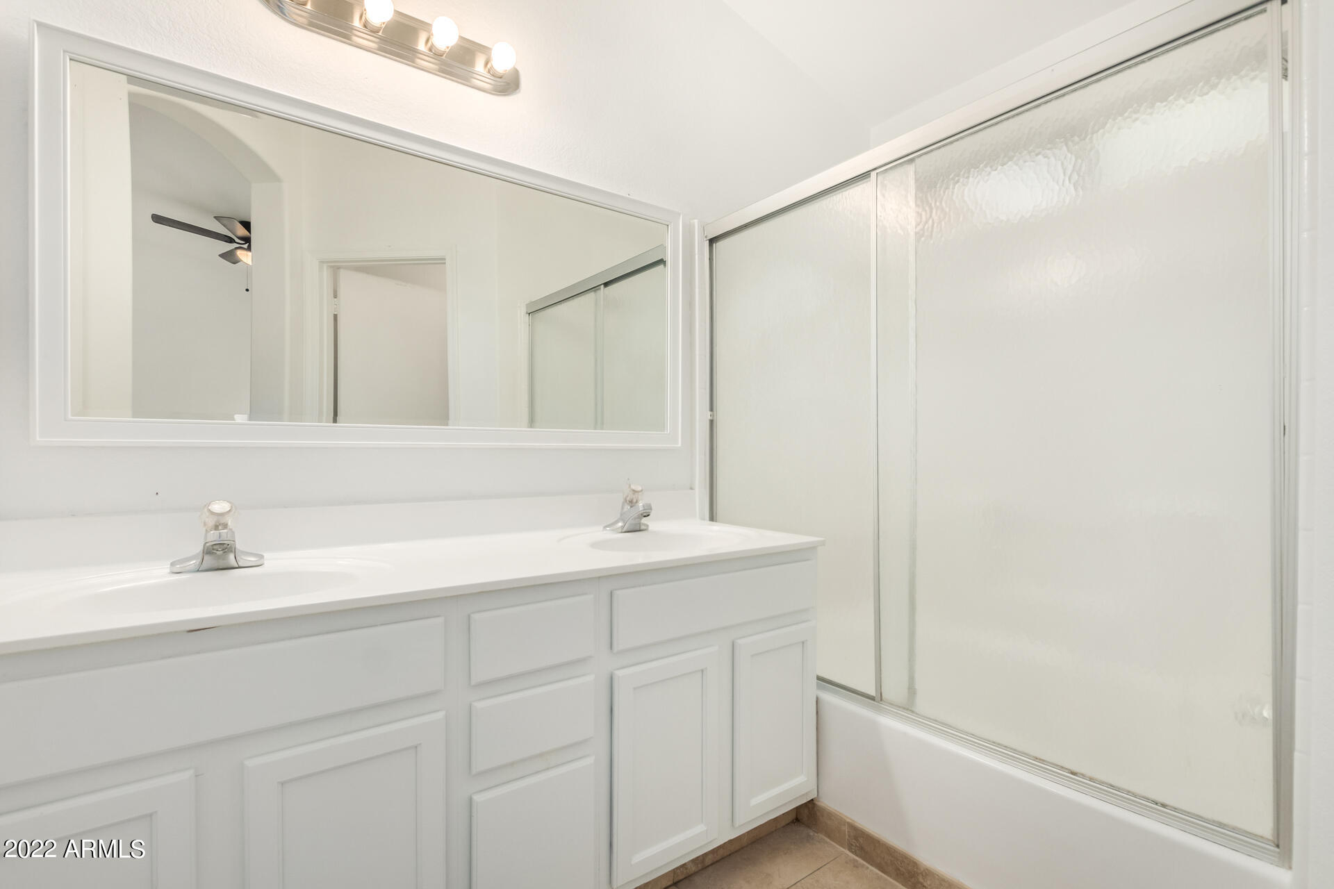 8541 West Granada Road Phoenix, AZ 85037 - Photo 11 of 21 17 - Granada