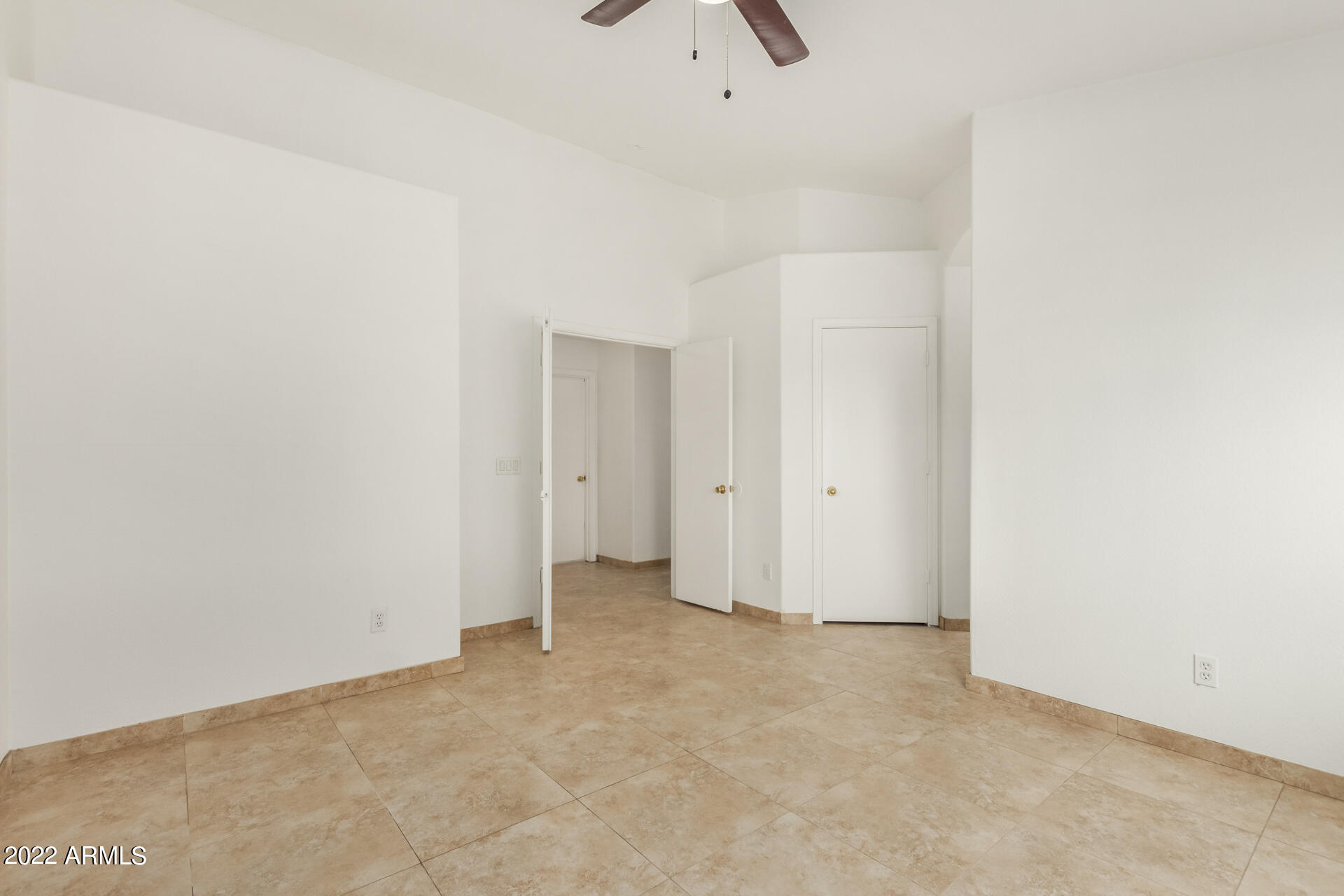 8541 West Granada Road Phoenix, AZ 85037 - Photo 10 of 21 16 - Granada