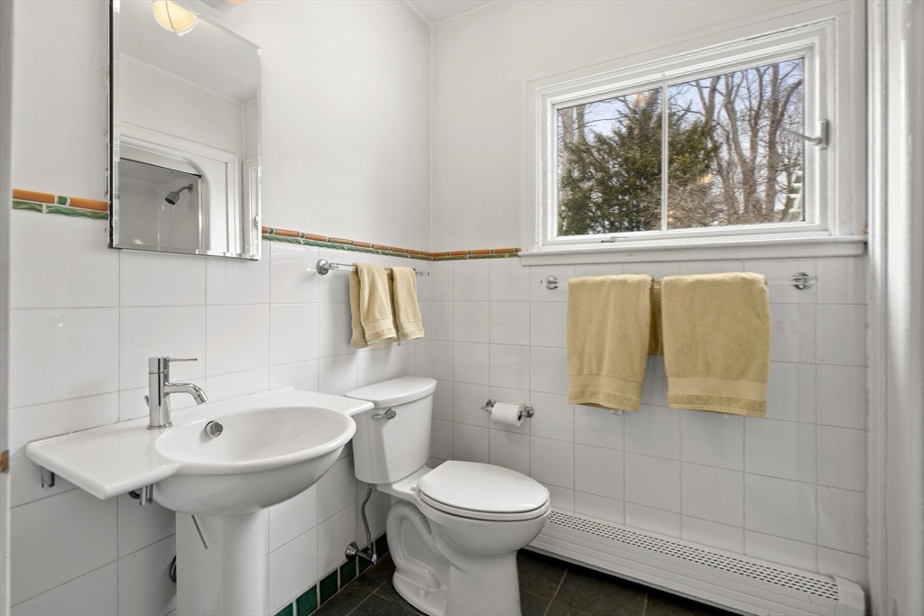 52 Bellevue Road Swampscott, MA 01907 - Photo 20 of 40 Gallery Image 20