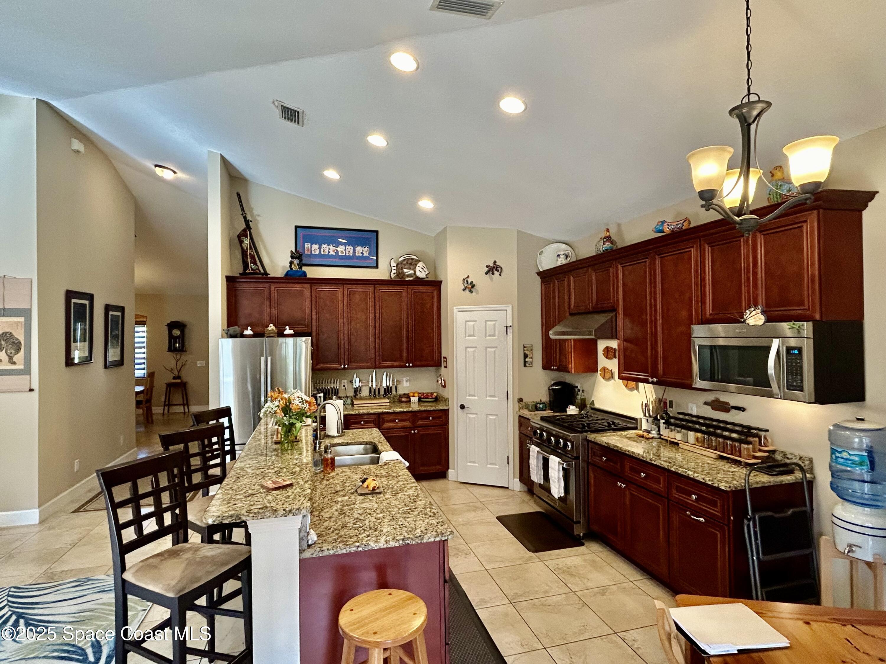 1264 Valleybrook Road Southeast Palm Bay, FL 32909 - Photo 4 of 37 IMG_1258