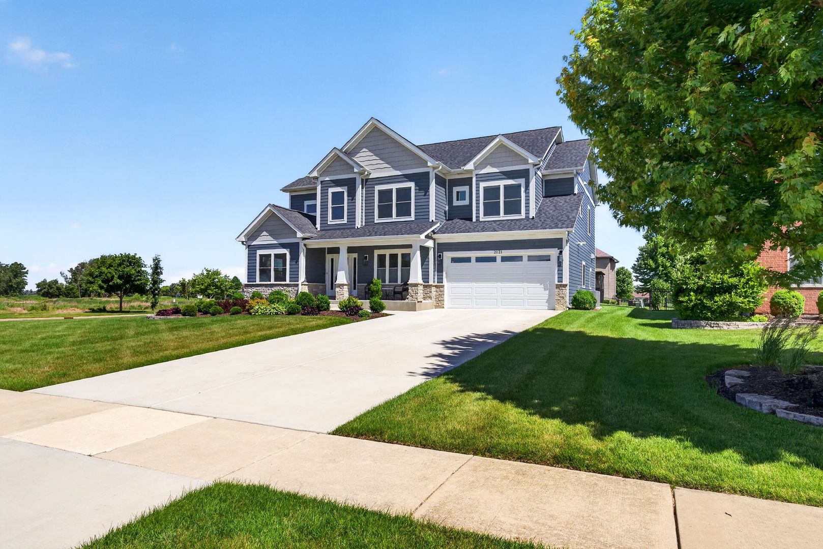 2121 Westover Road North Aurora, IL 60542 - Photo 3 of 57