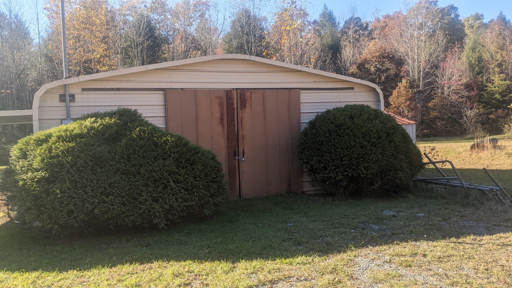 599 Little Fiery Road Sequatchie, TN 37374 - Photo 30 of 34 a backyard of a house with lots of green space